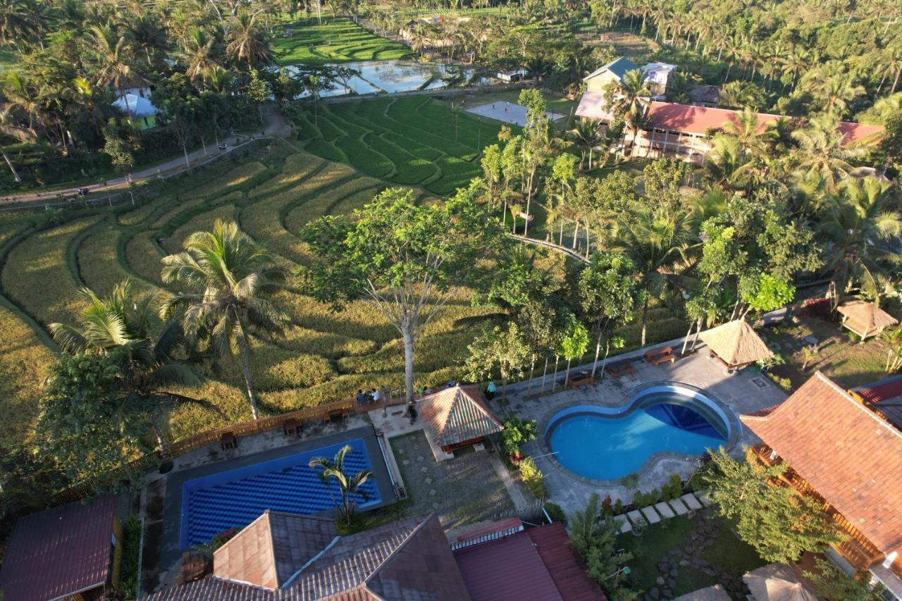Peraja Bungalows Loyok Sangyang Esterno foto
