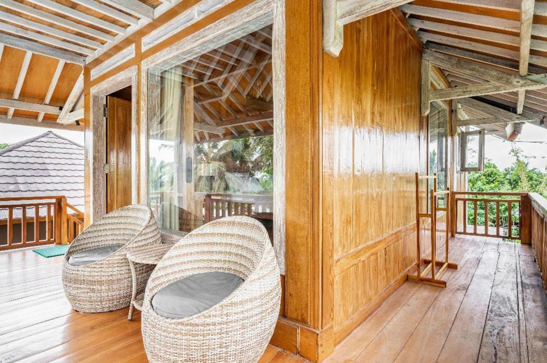 Peraja Bungalows Loyok Sangyang Esterno foto