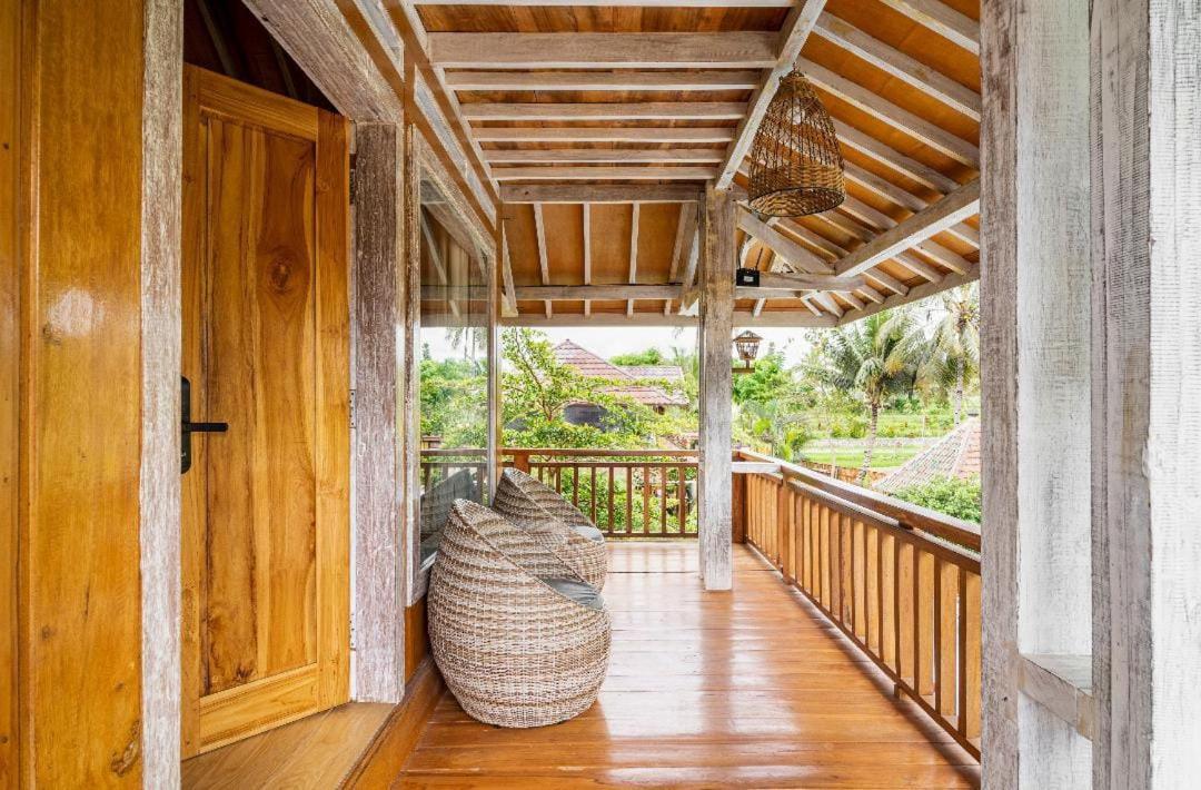 Peraja Bungalows Loyok Sangyang Esterno foto