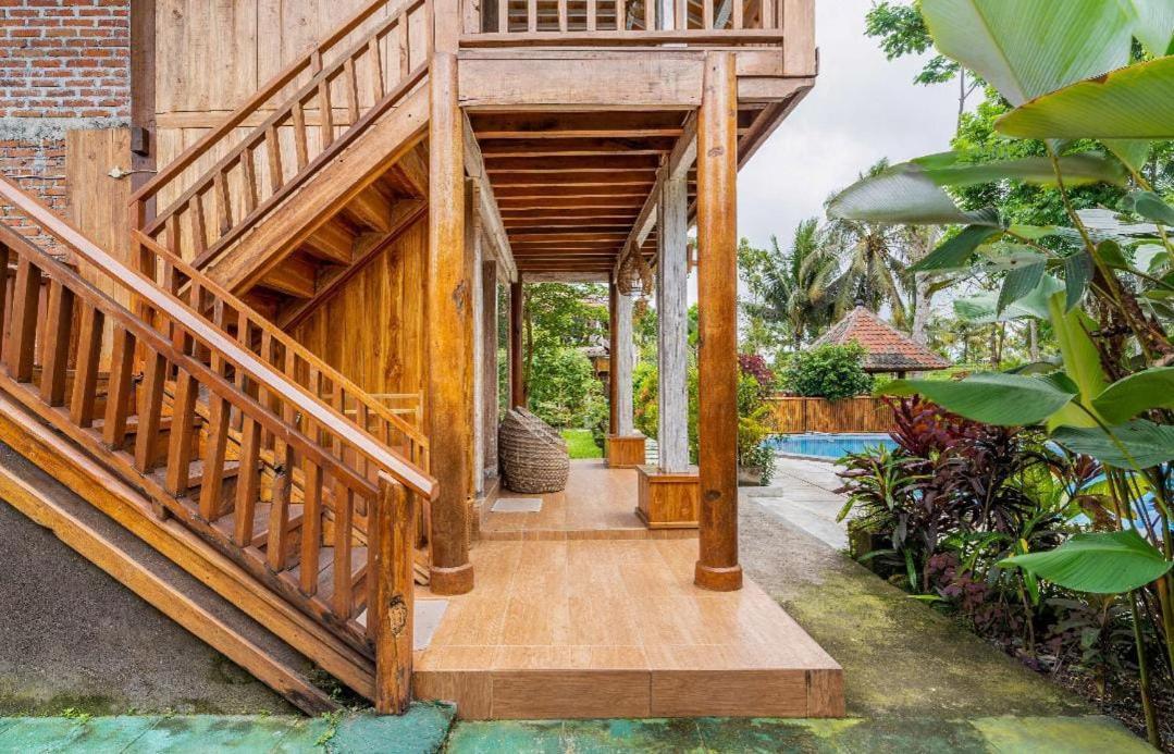 Peraja Bungalows Loyok Sangyang Esterno foto