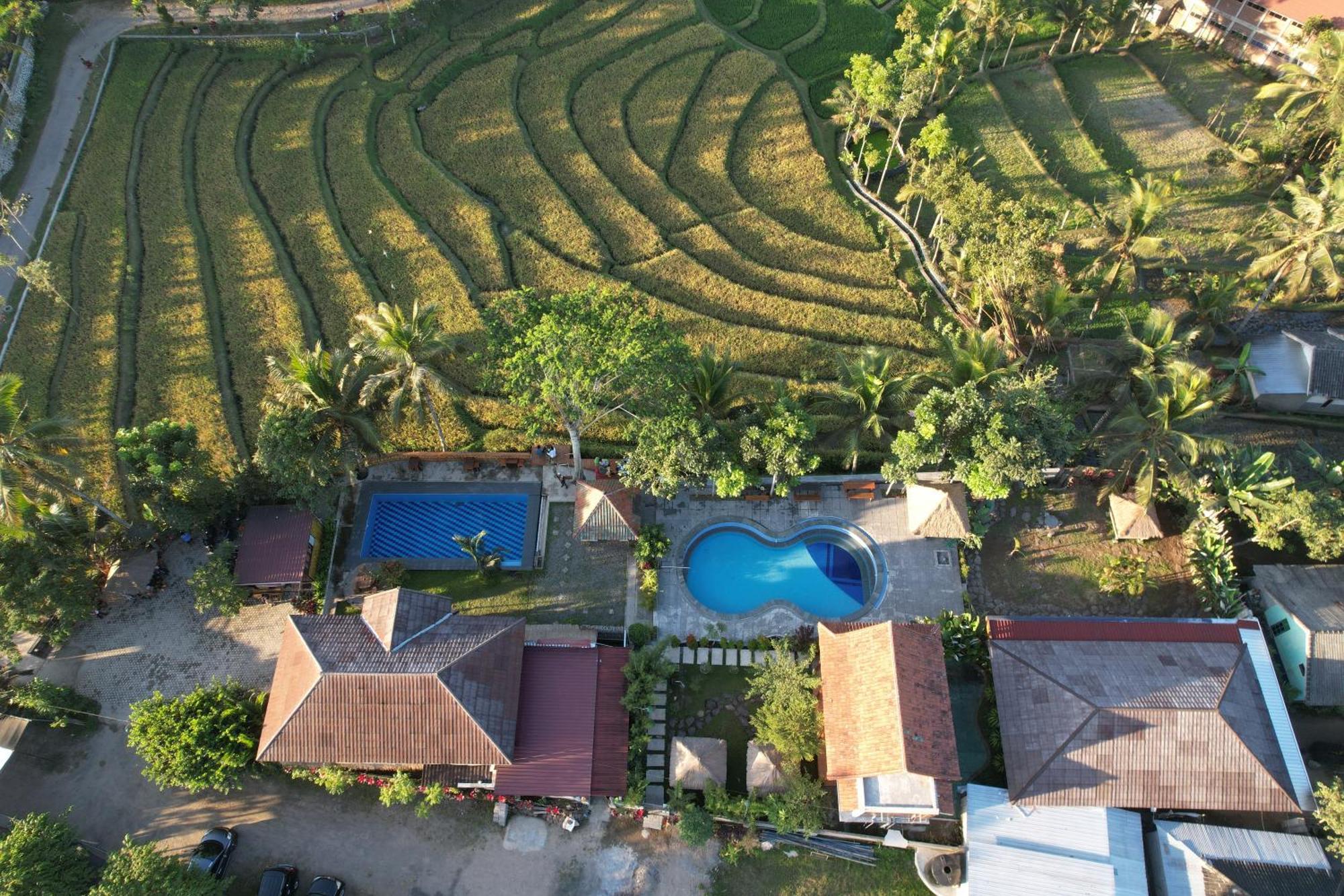 Peraja Bungalows Loyok Sangyang Camera foto