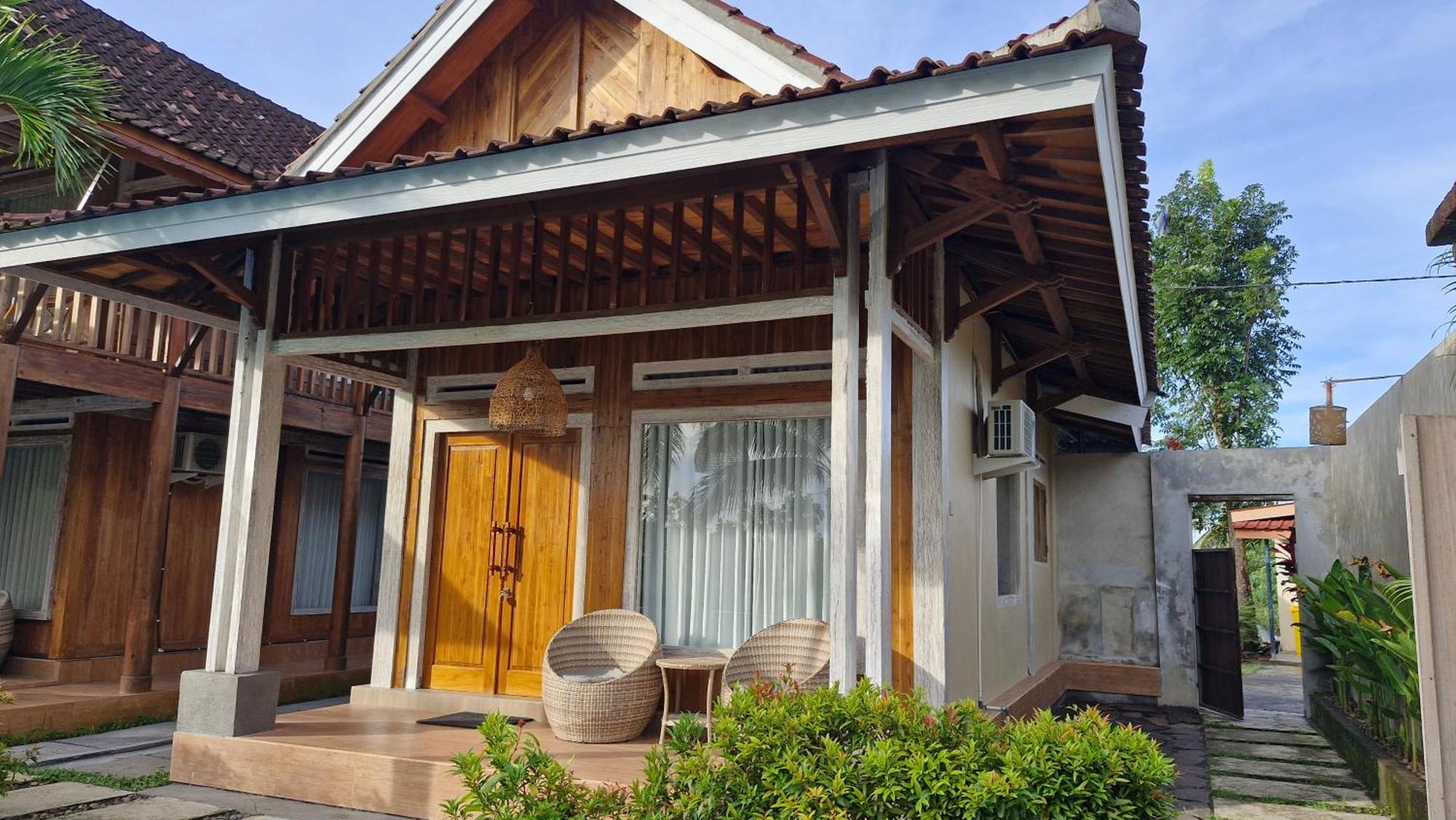 Peraja Bungalows Loyok Sangyang Esterno foto
